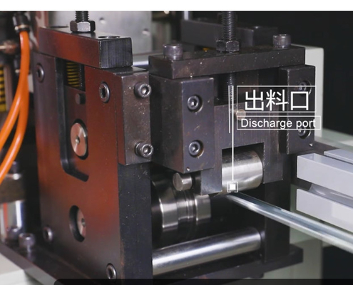Struttura interna di filtro dell'aria industriale che forma i semi della macchina automatici
