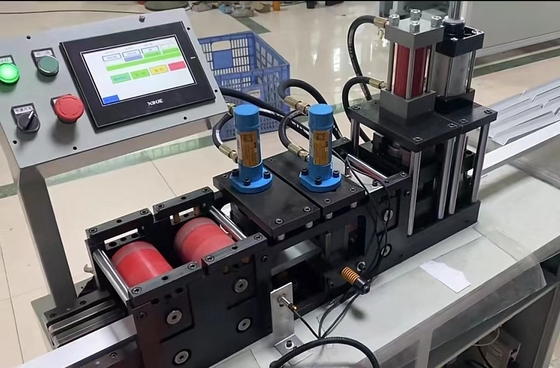 Controllo di alluminio del microcomputer della taglierina 380V dell'angolo della struttura di profilo